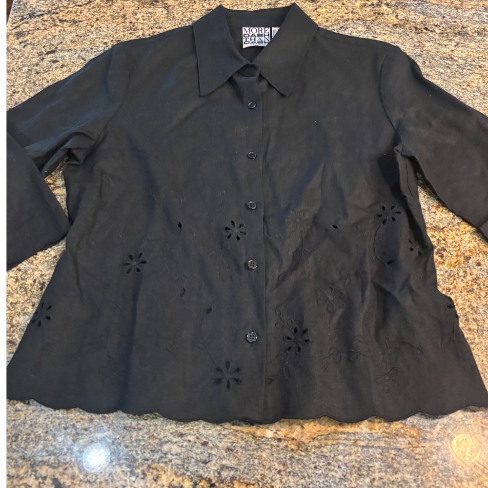 More Dash Than Cash Black Linen Embroidered Floral‎ Button Down 
Top Sz M Petite